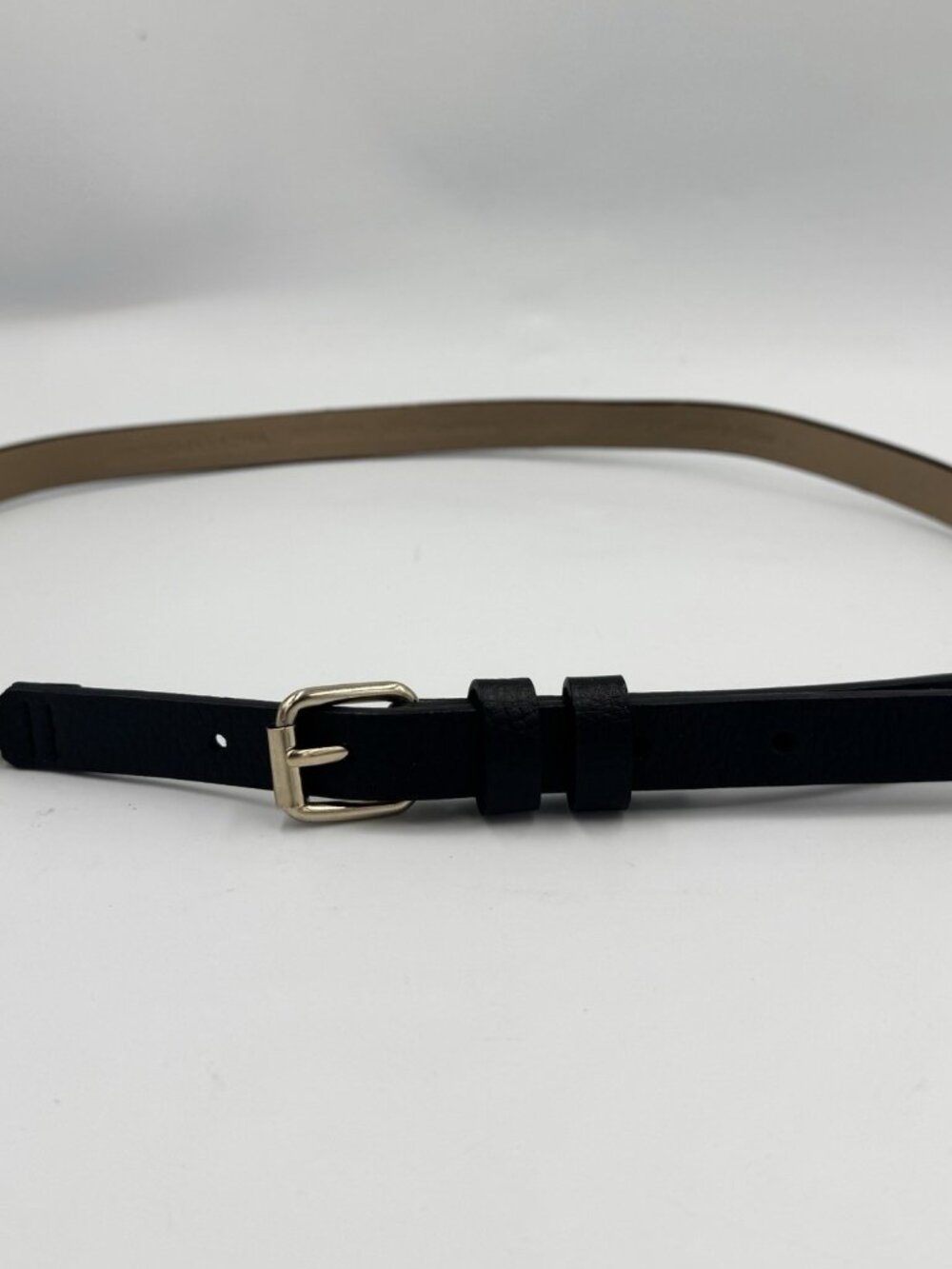 BCBGMAXAZRIA Black Gold Chain Skinny Belt